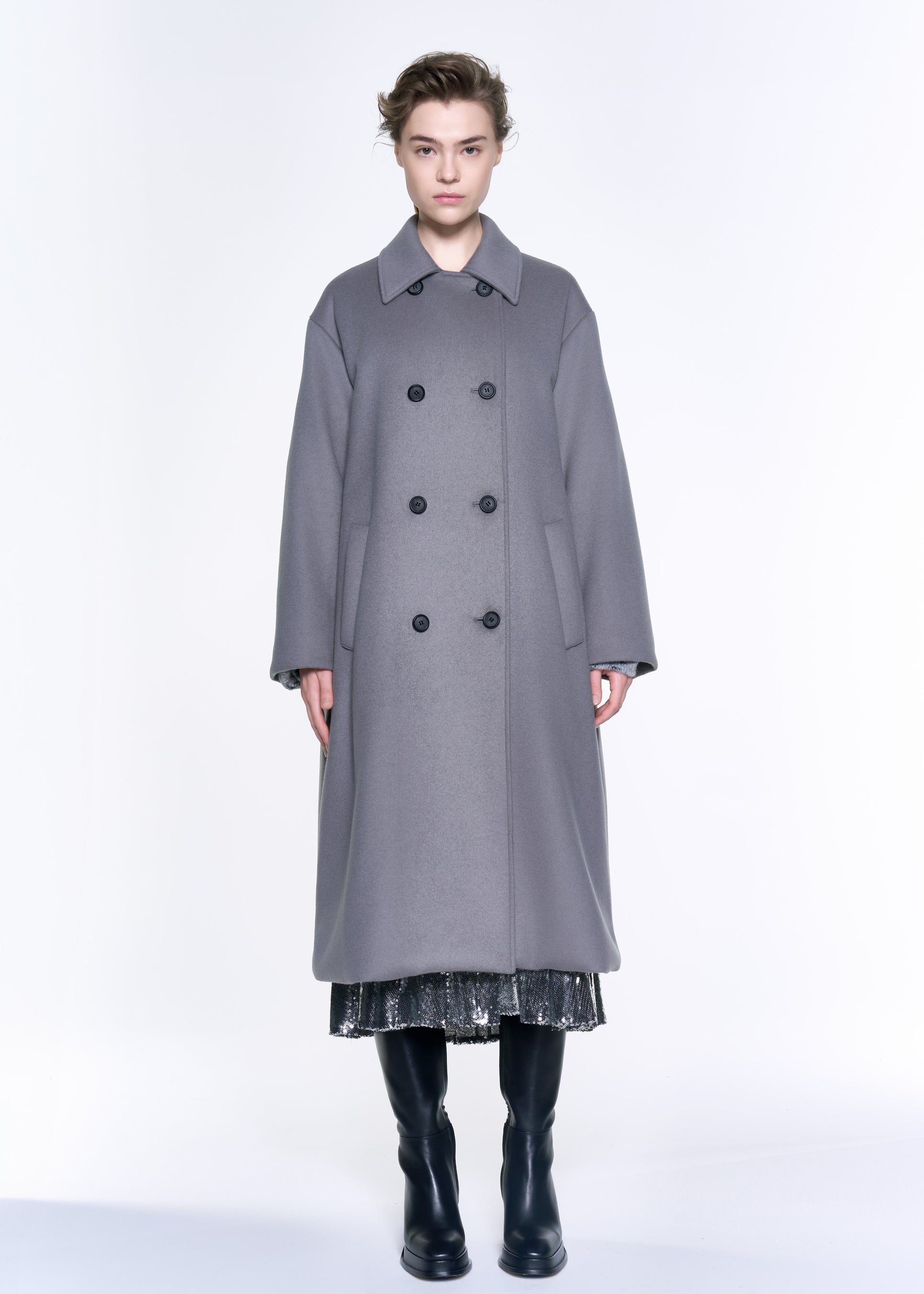 極上の尾州ウールで仕立てる、H.P.FRANCEのオリジナルコートが