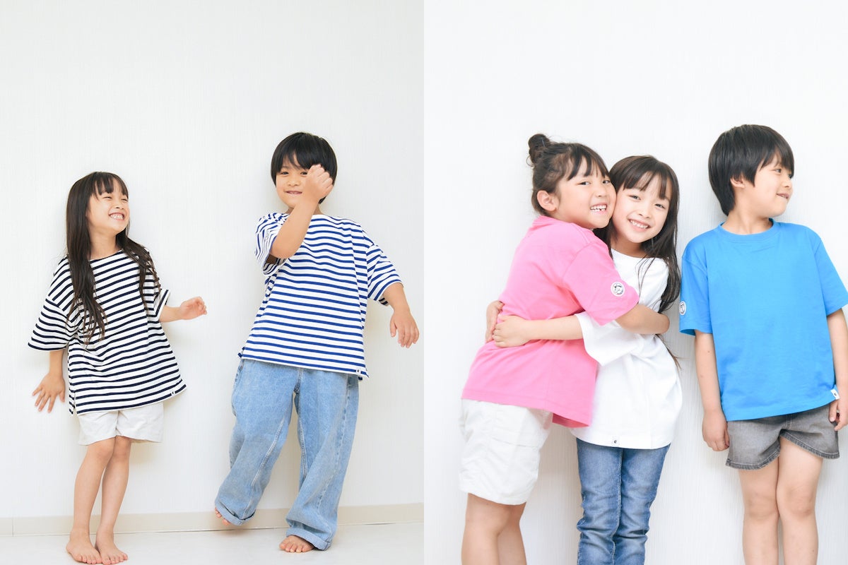 （左）ボーダーTシャツ ¥9,845、（右）カラーTシャツ ¥8,987