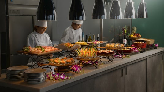 【4月4日リニューアル】ローストビーフや焼きたてのステーキをホテル最上階のライブキッチンで楽しむ。ヒューイットリゾート那覇 レストラン「MASAN」がフルビュッフェへ一新 【4月4日リニューアル】ローストビーフや焼きたてのステーキをホテル最上階のライブキッチンで楽しむ。ヒューイットリゾート那覇 レストラン「MASAN」がフルビュッフェへ一新