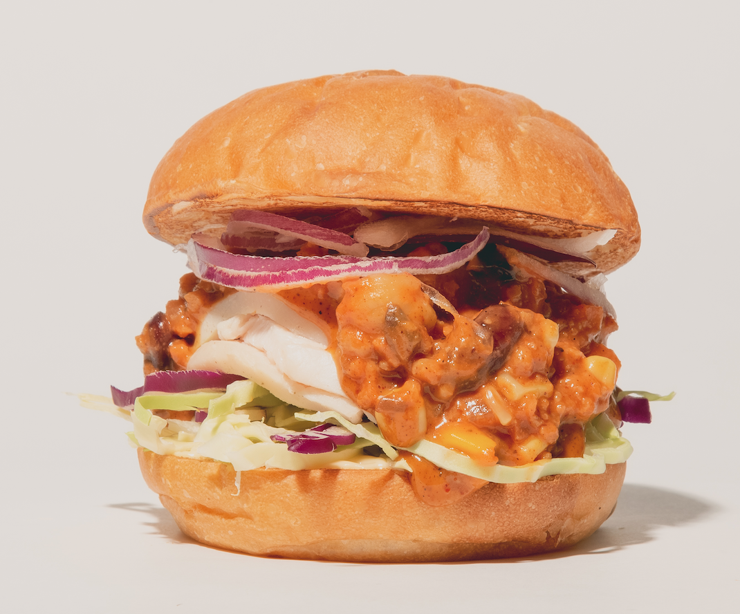 チリビーンズサラダチキンバーガー