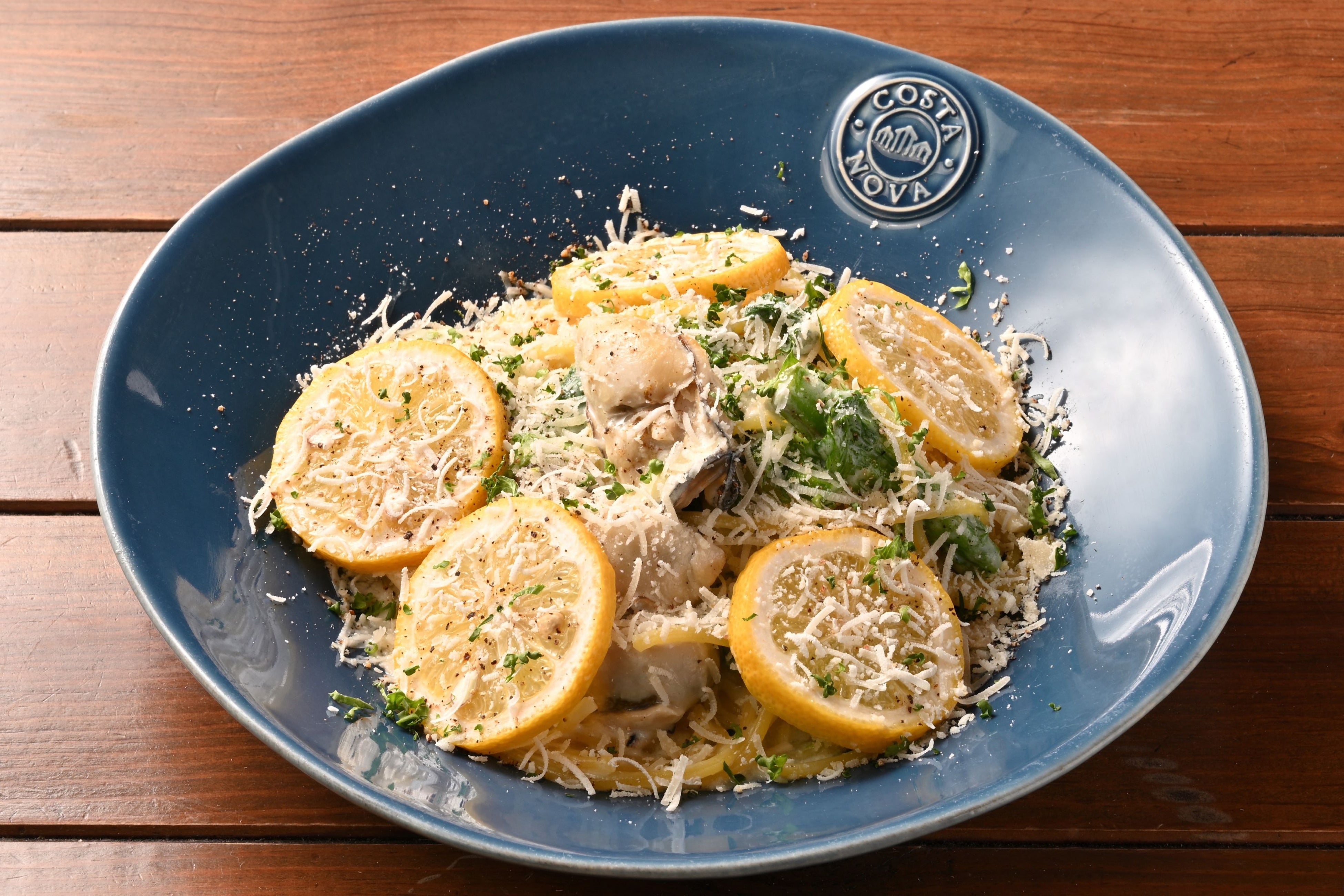 牡蠣と青菜のレモン香るクリームパスタ 1,490円(税込)