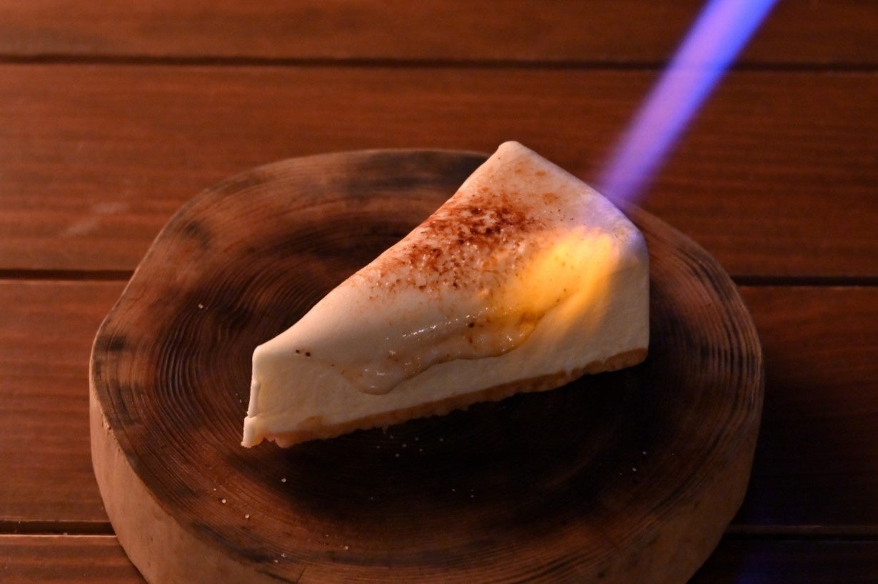 炙りチーズケーキ 690円(税込)