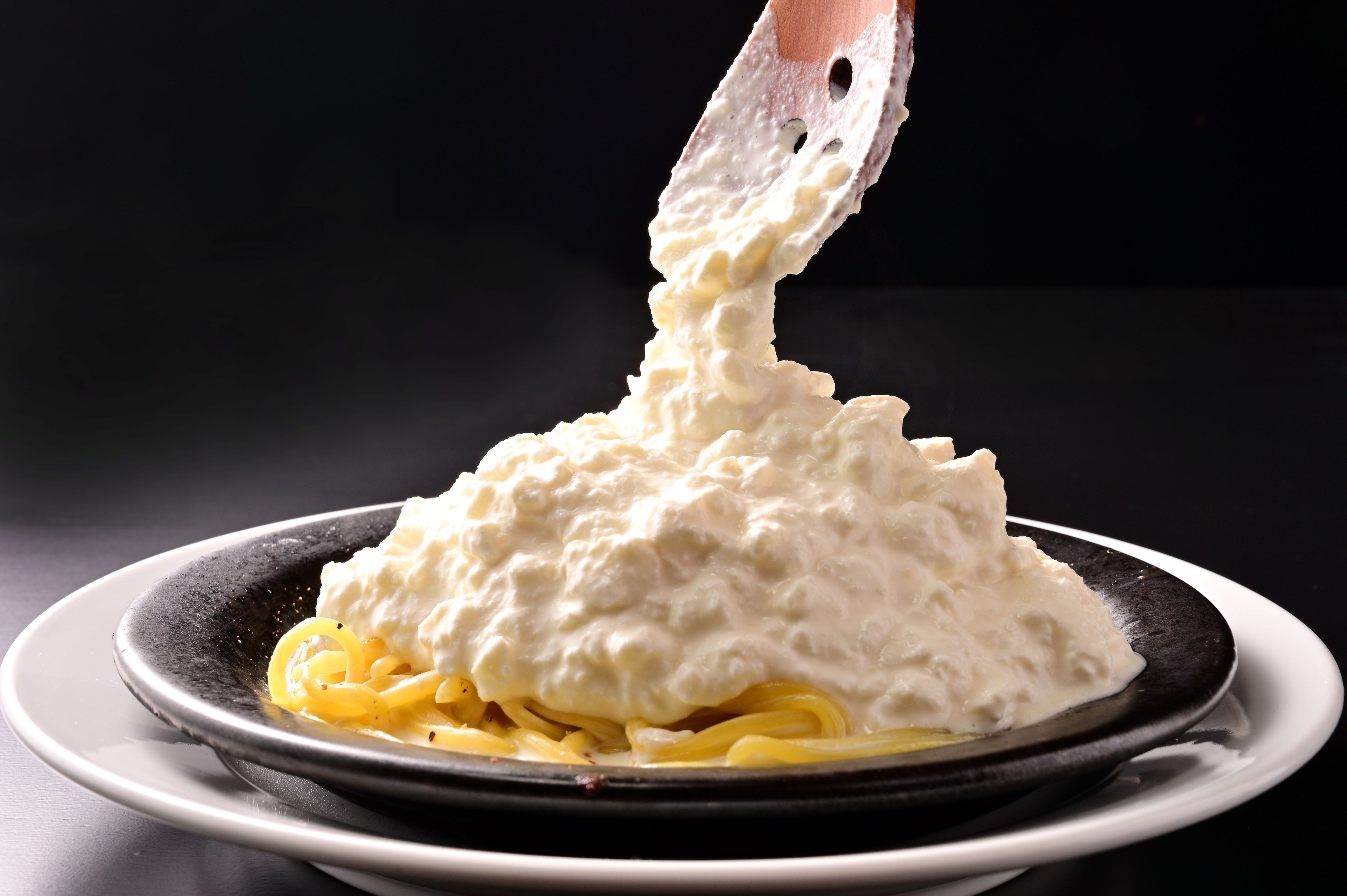 チーズチーズチーズパスタ 1,890円(税込) 　　　　　※15時～ディナータイム限定