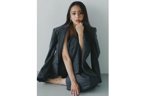 近藤千尋がプロデュースする ブランド「AJUGA.(アジュガ)」がブランドリニューアル!2025年AWコレクション・全32型を新発売