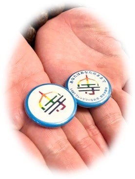 一周年記念缶バッチ