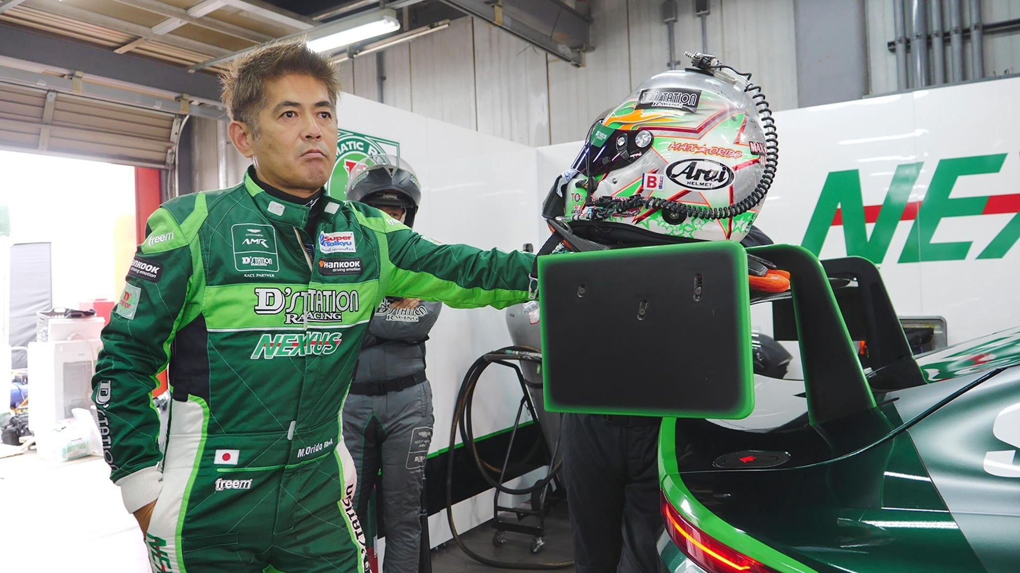 レース前のピット