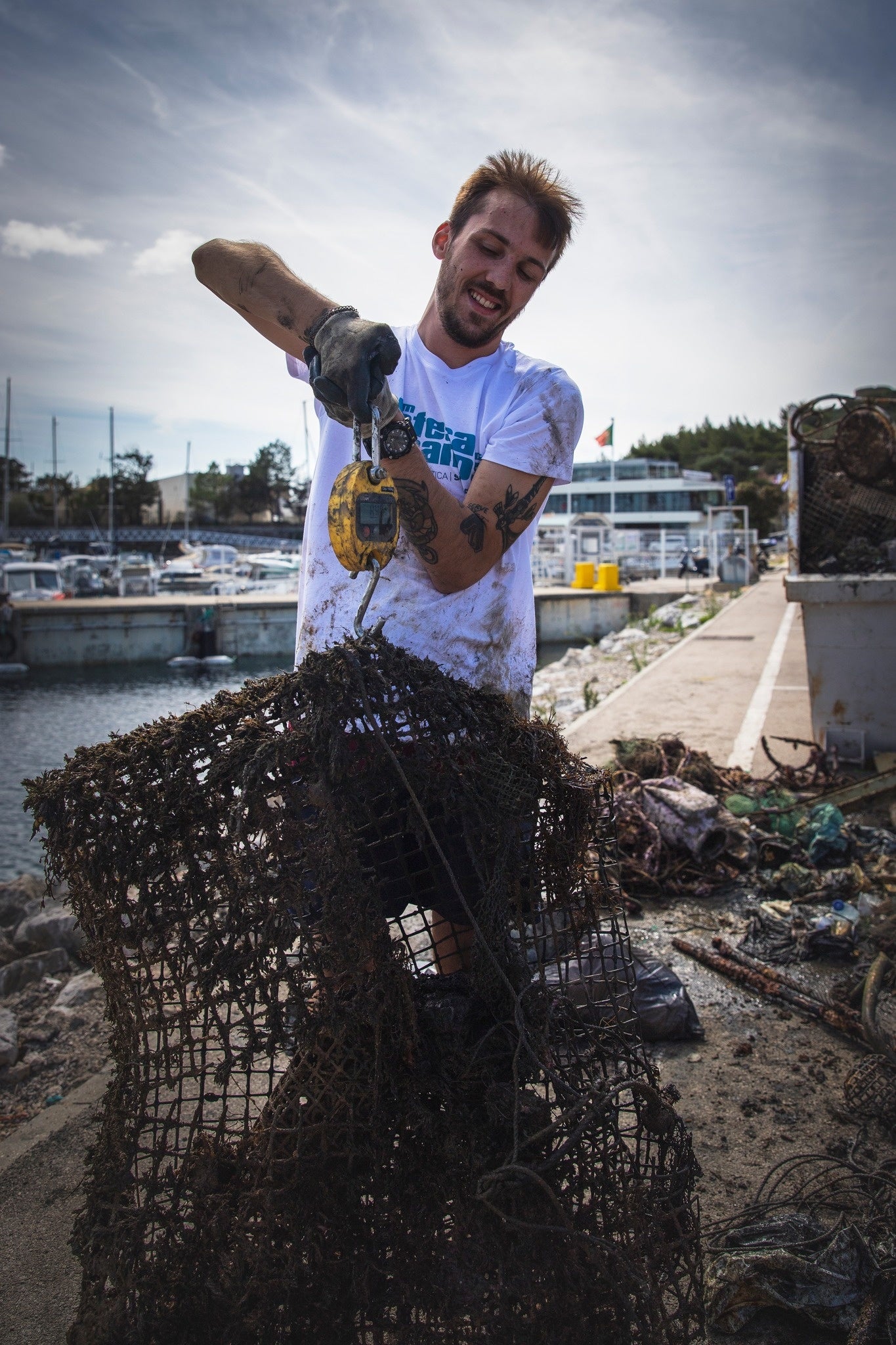 3トンのゴミを撤去