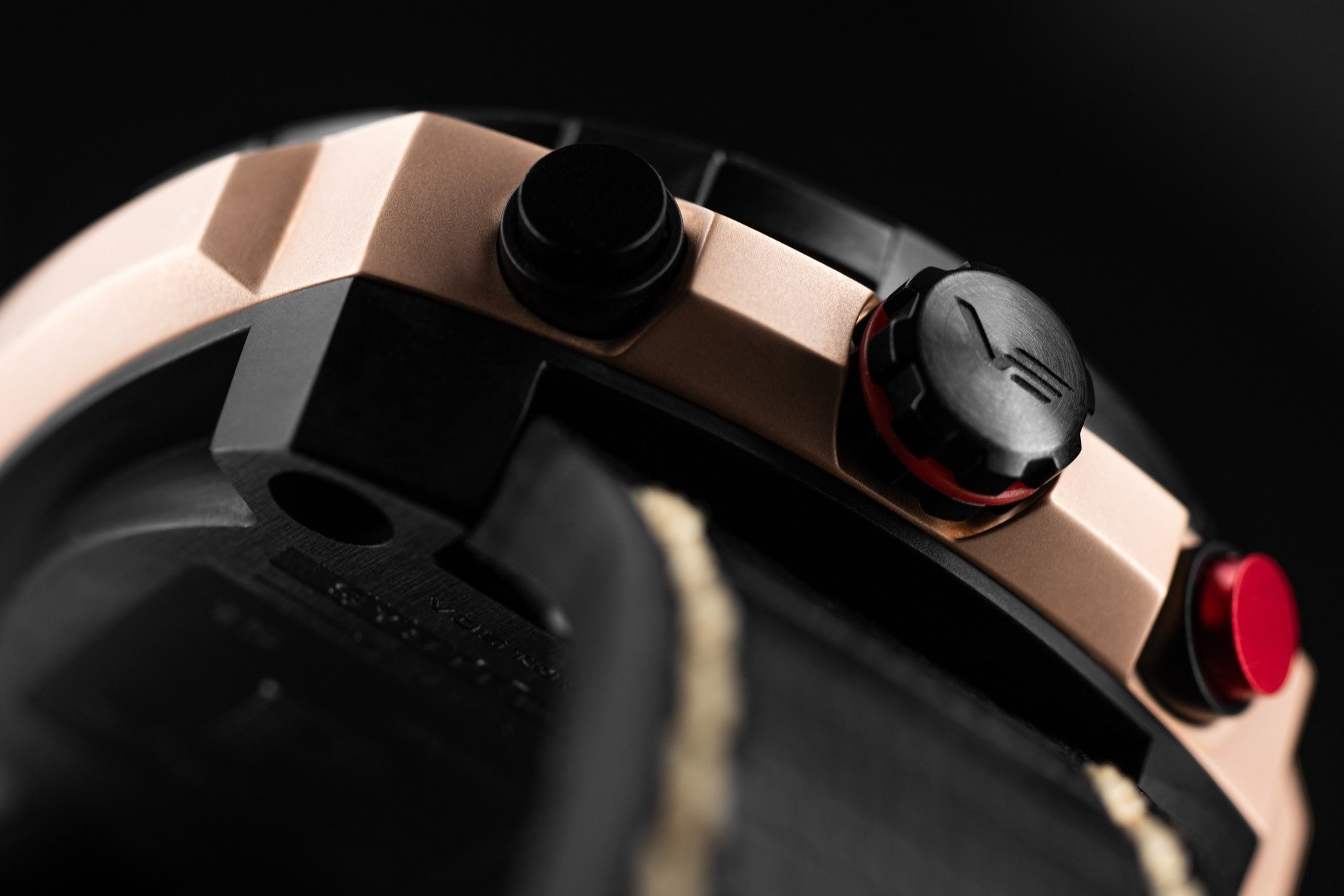 極限で使える本格派腕時計 VOSTOK EUROPE(ボストークヨーロッパ)から