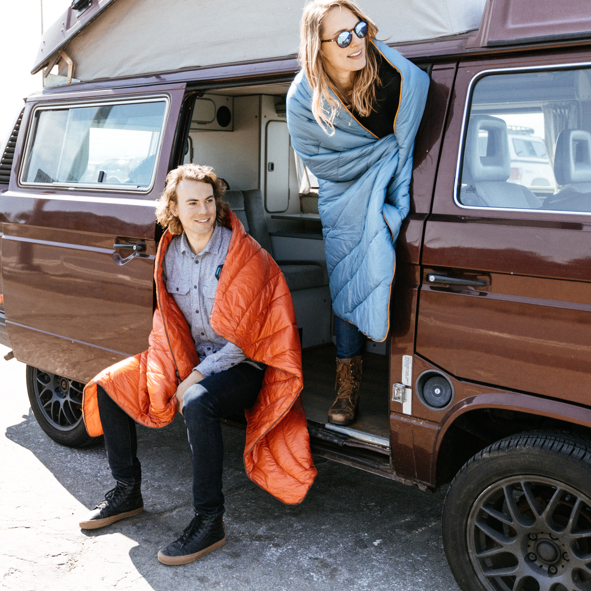 布団代わりや防寒に。これからの季節、車に１つ積んでおくと安心です。