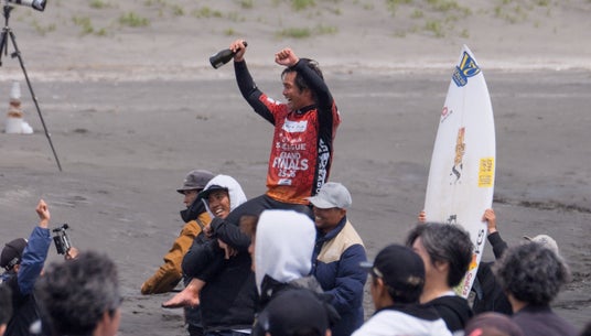 大原洋人がS.LEAGUE GRAND FINALS 一宮で優勝。LEUSアンバサダーとして地元の海で存在感を発揮 大原洋人がS.LEAGUE GRAND FINALS 一宮で優勝。LEUSアンバサダーとして地元の海で存在感を発揮