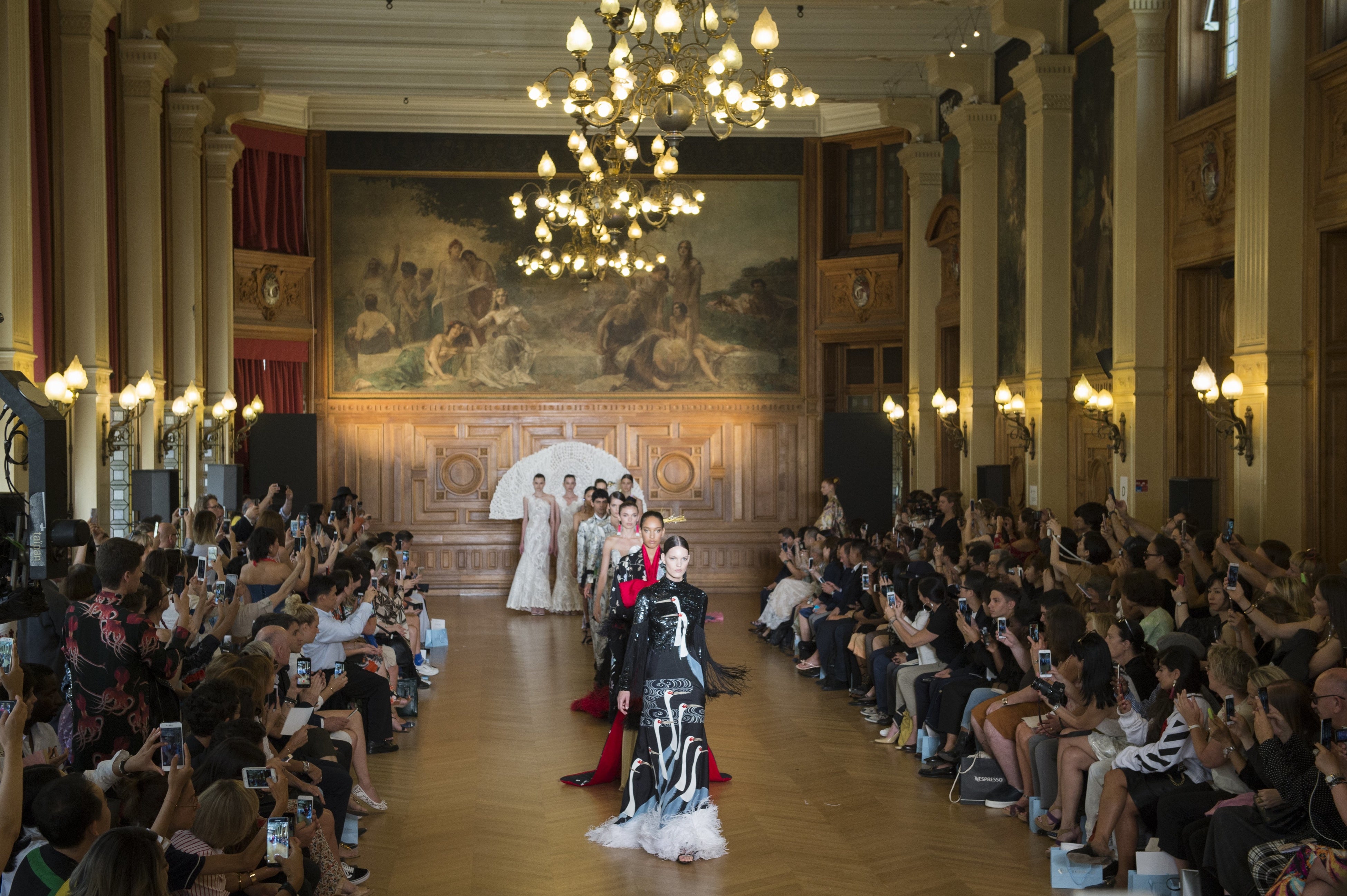 Yumi Katsura 2017-2018 Autumn Winter Paris Collection　（イメージ）