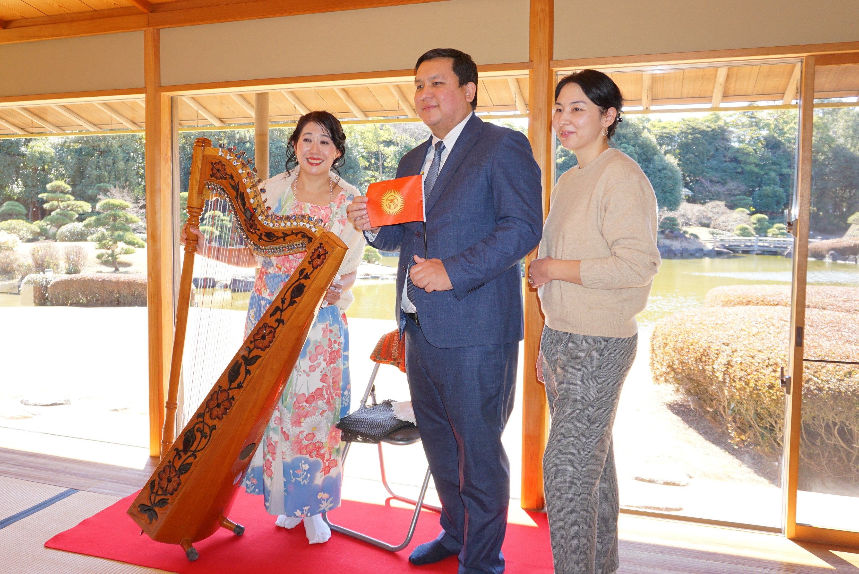 キルギス大使館職員「アブドラ・ウル・アブディスハン」様ご夫妻