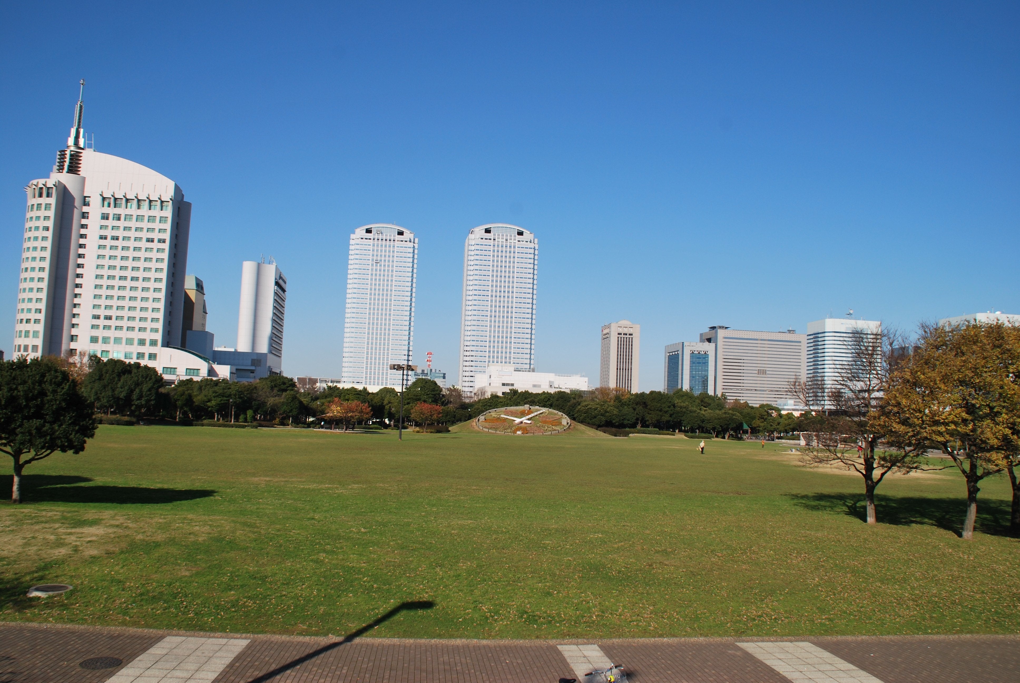 千葉県立幕張海浜公園　大芝生広場