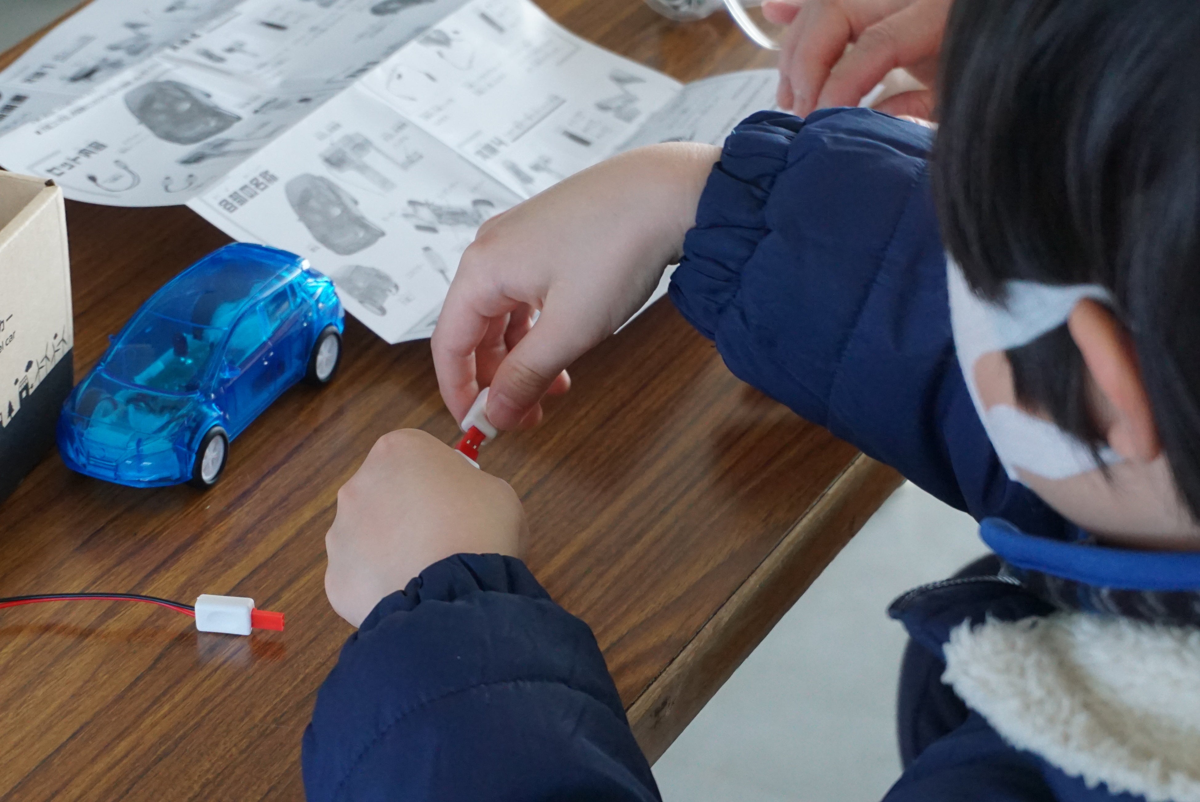 日産自動車株式会社「わくわくエコスクール」ではEVモデルカー実験などが体験できます