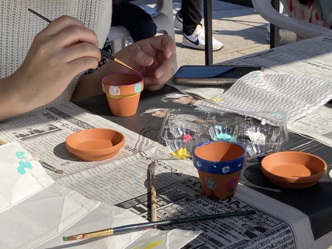 ワークショップ「鉢ペイント＆多肉植物植え付け」