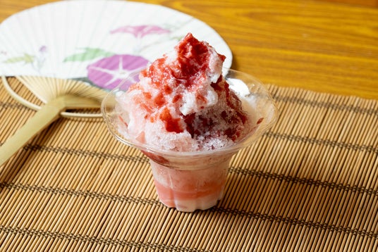 秩父湯元 武甲温泉にて、横瀬町の果実を使ったソースと「秩父源流水」の氷を使用した、地域生まれのかき氷を販売します 秩父湯元 武甲温泉にて、横瀬町の果実を使ったソースと「秩父源流水」の氷を使用した、地域生まれのかき氷を販売します