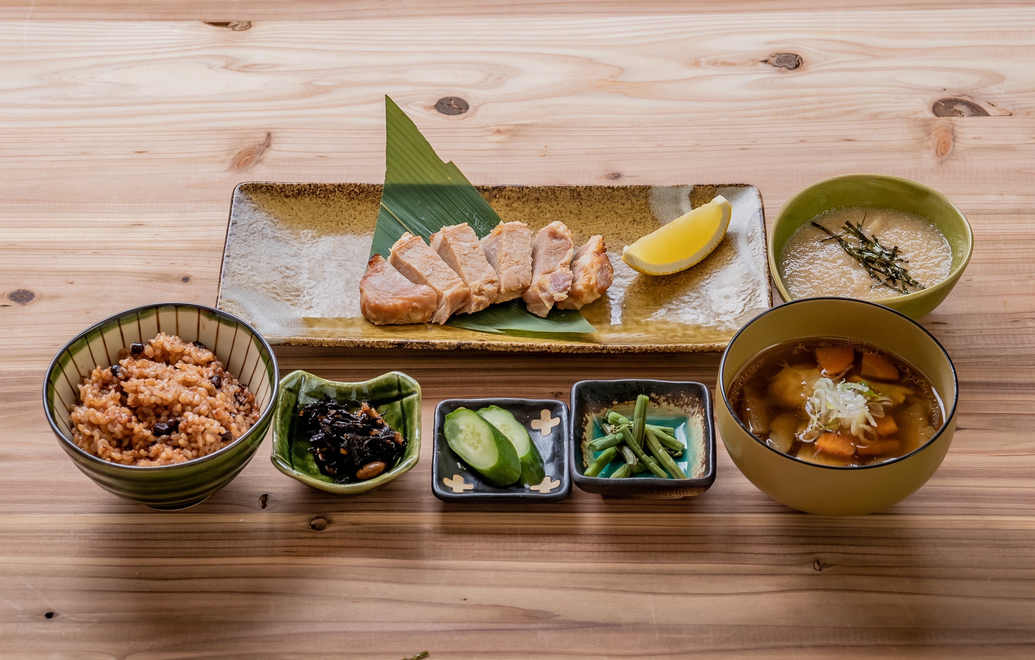 サイボクゴールデンポーク　味噌漬けと麦とろ御膳