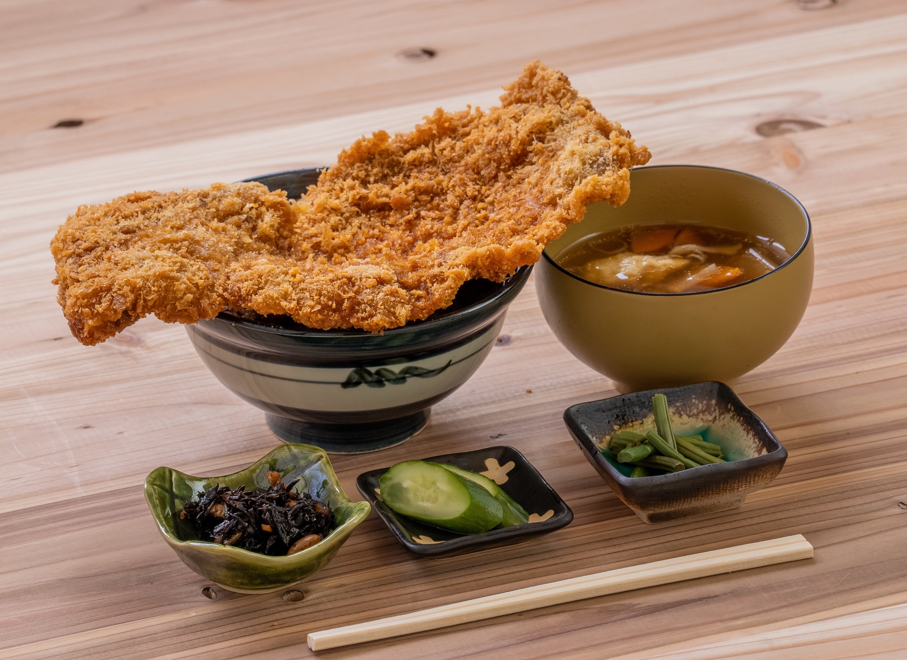 秩父名物 わらじカツ丼