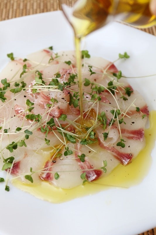 白身魚のカルパッチョに