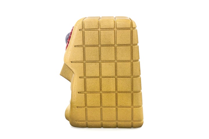 キン肉マン】砂超人「サンシャイン」の等身大ヘッドを本当に砂で作っ キン肉マン】砂超人「サンシャイン」の等身大ヘッドを本当に砂で作っ