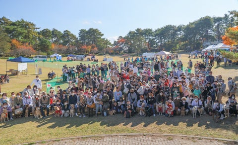 ピースワンコの卒業犬が大集合!里帰りイベントを開催 ピースワンコの卒業犬が大集合!里帰りイベントを開催