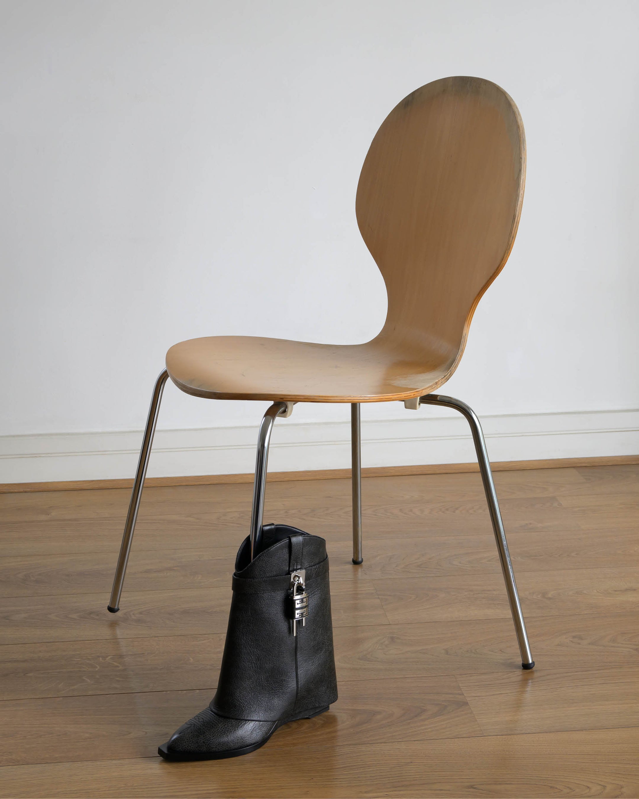 seen by Alessandro Furchino Capria（アレッサンドロ・フルキーノ・カプリア）