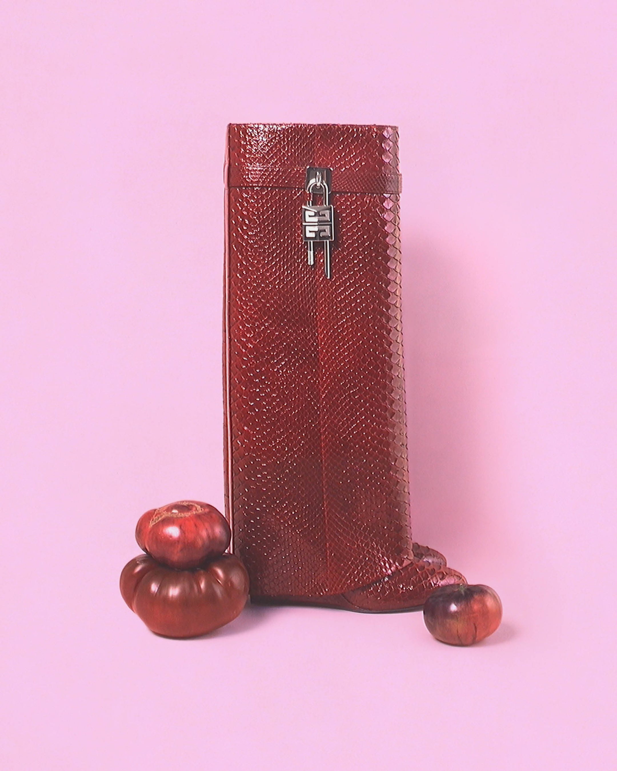 seen by Sharna Osborne（シャルナ・オズボーン）