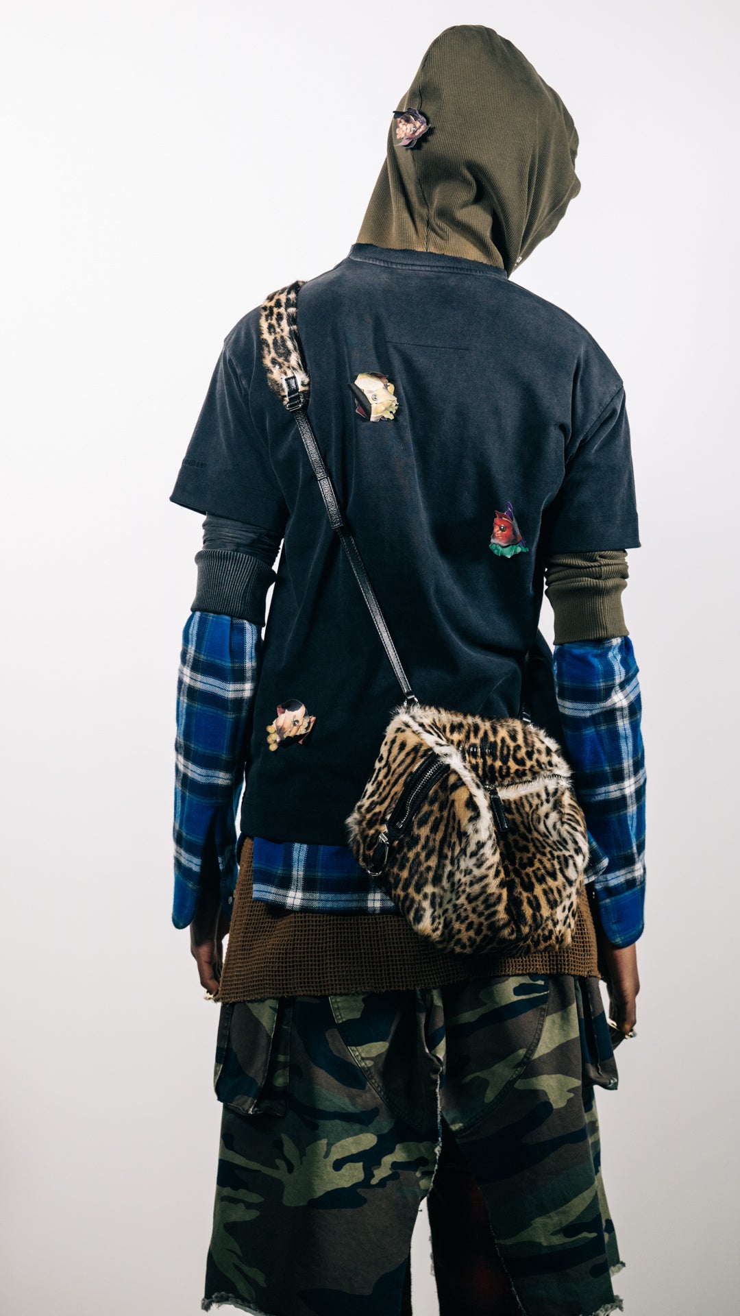 ジバンシー　パンドラ GIVENCHYから新しいメンズバッグ「PANDORA」が登場、より洗練