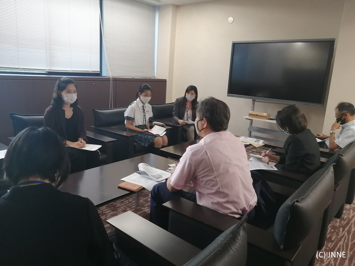 外務省を訪問した際の様子（2020年8月26日） (C)JNNE