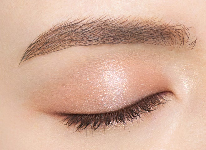 パラドゥの新作シングルアイシャドウ「アイシーピンク」と「アイシーオレンジ」が登場!透けラメ×マーブルで涼やかな目もとに パラドゥの新作シングルアイシャドウ「アイシーピンク」と「アイシーオレンジ」が登場!透けラメ×マーブルで涼やかな目もとに