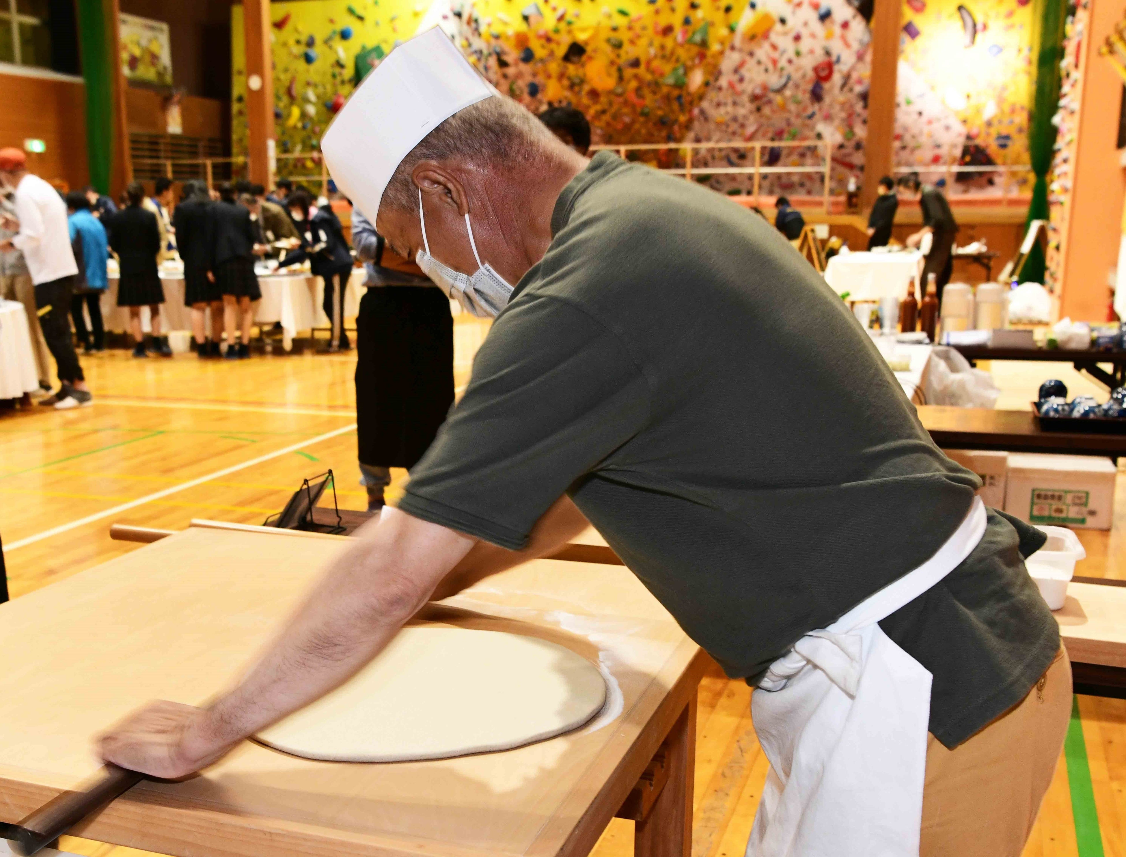 昨年度のレセプション　そば打ち