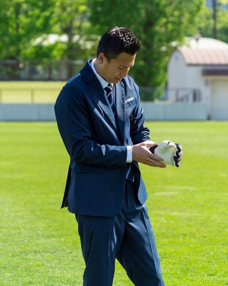 スーツに見える作業着 Wws プロサッカーチーム ブラウブリッツ秋田 初 オフィシャルスーツ に共同制作のオリジナルモデルを導入 株式会社オアシスライフスタイルグループのプレスリリース スーツに見える作業着 Wws プロサッカーチーム ブラウブリッツ秋田 初 オフィシャルスーツ に共同制作のオリジナルモデルを導入 株式会社オアシスライフスタイルグループのプレスリリース