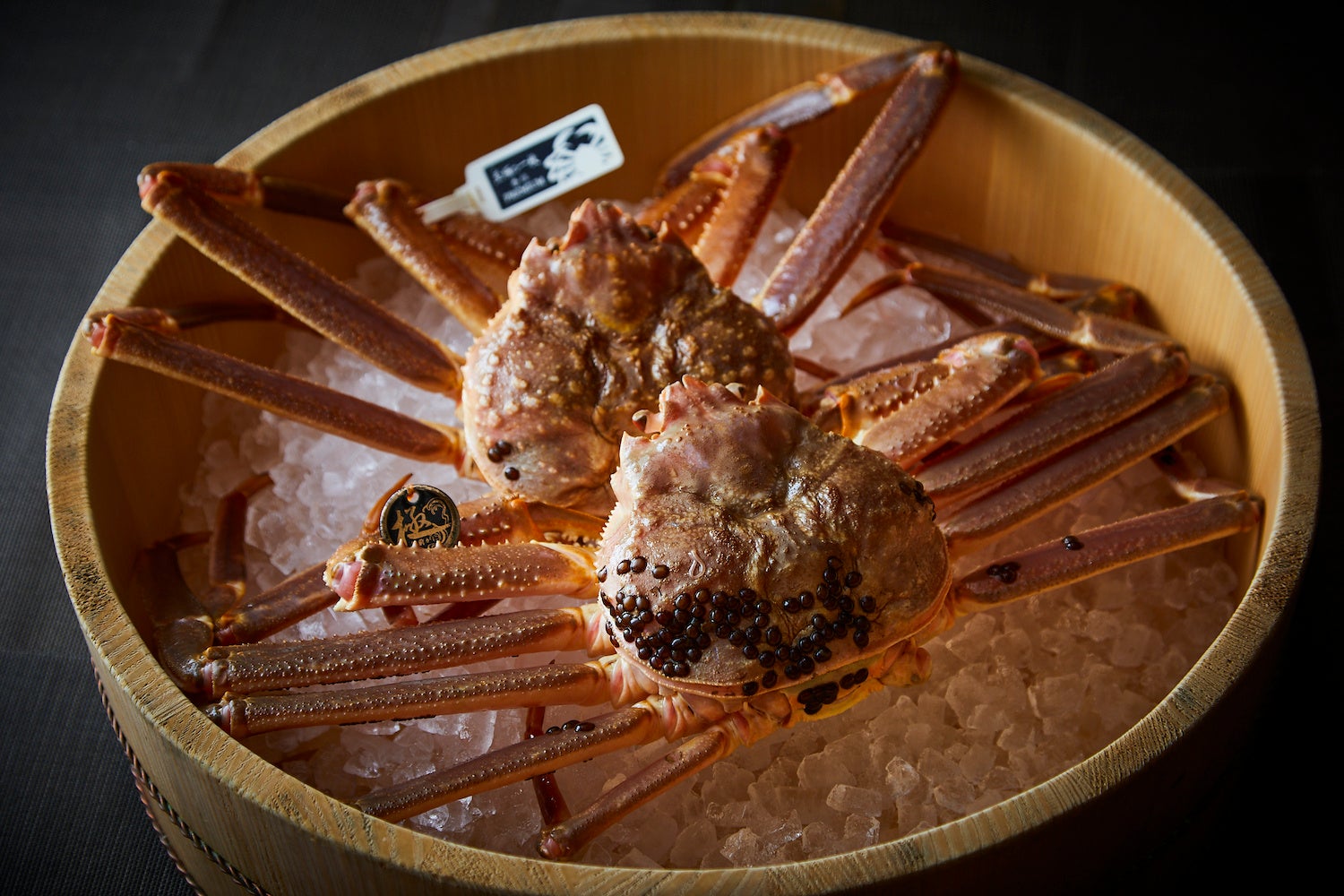 11 6 蟹漁解禁記念 わずか4室の完全個室 専属料理人が目の前で捌く蟹を堪能できる ライブ感溢れる活け蟹専門店 かに じぇんぬ銀座 5万円超えの松葉蟹尽くしコースを22名限定で22 11 6 蟹漁解禁記念 わずか4室の完全個室 専属料理人が目の前で捌く蟹を堪能できる ライブ感溢れる活け蟹専門店 かに じぇんぬ銀座 5万円超えの松葉蟹尽くしコースを22名限定で22