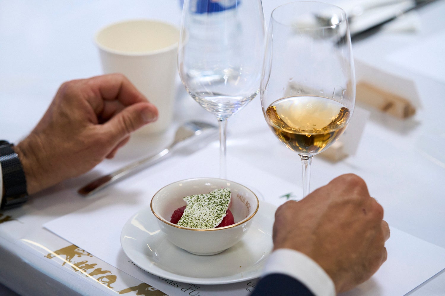 2023年度のマスタークラスの様子（2023年のアリアンス ガストロノミー賞選出と同様に梅酒を使用）