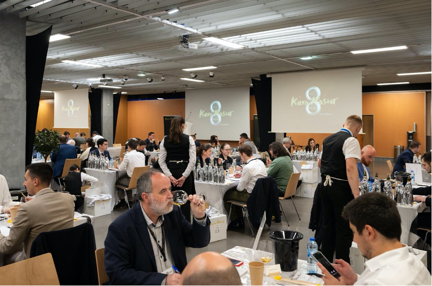 審査会場の様子