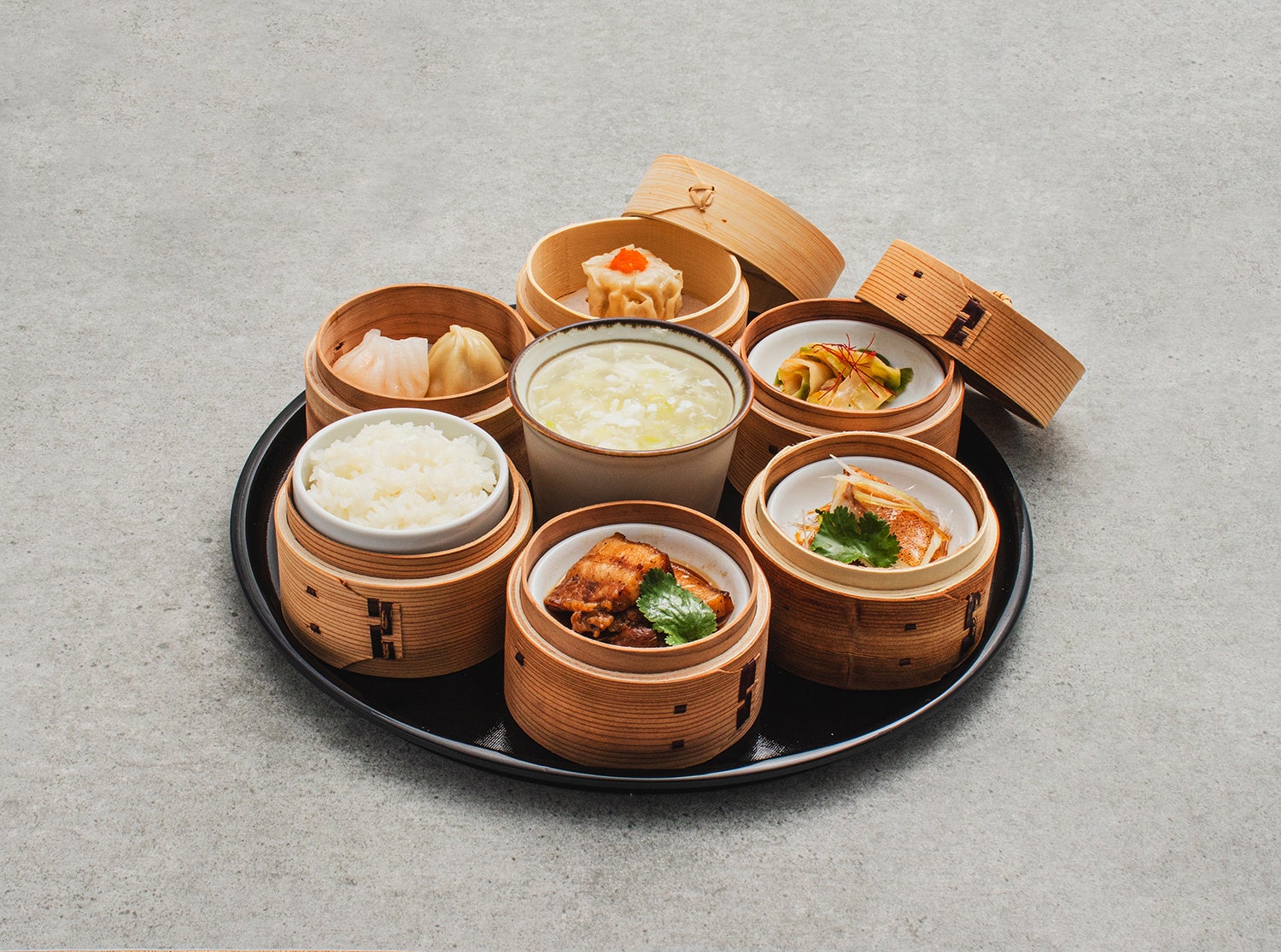 ランチメニュー 本日の蒸籠料理７種