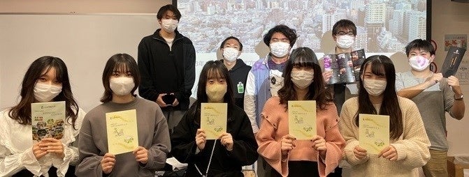 ３種のMAPを作成した文京まちあるきコースづくりプロジェクトメンバーの学生達