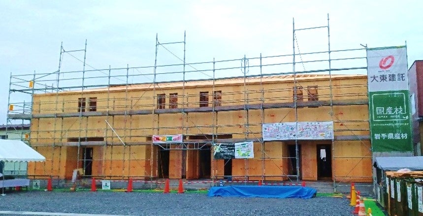 １棟８戸の国産材１００％の２×４工法賃貸住宅外観（２０２３年９月末時点）