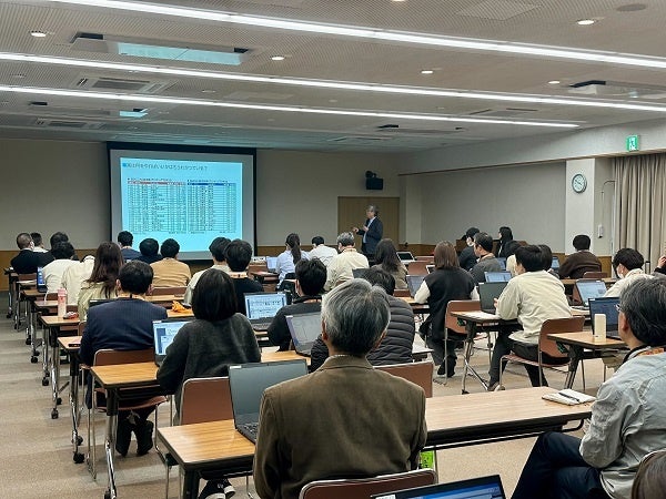 長久手市役所内でセミナー会場の様子