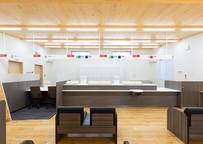 窓口・お客さまロビー②