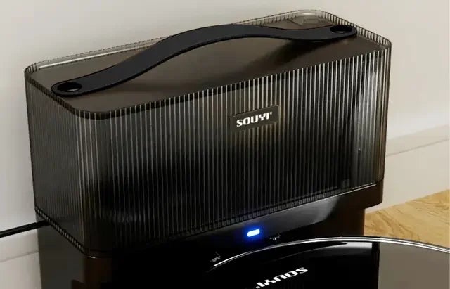 ロボット掃除機 ブラック 新製品】ロボット掃除機「Black Hole Robot Cleaner(ブラック