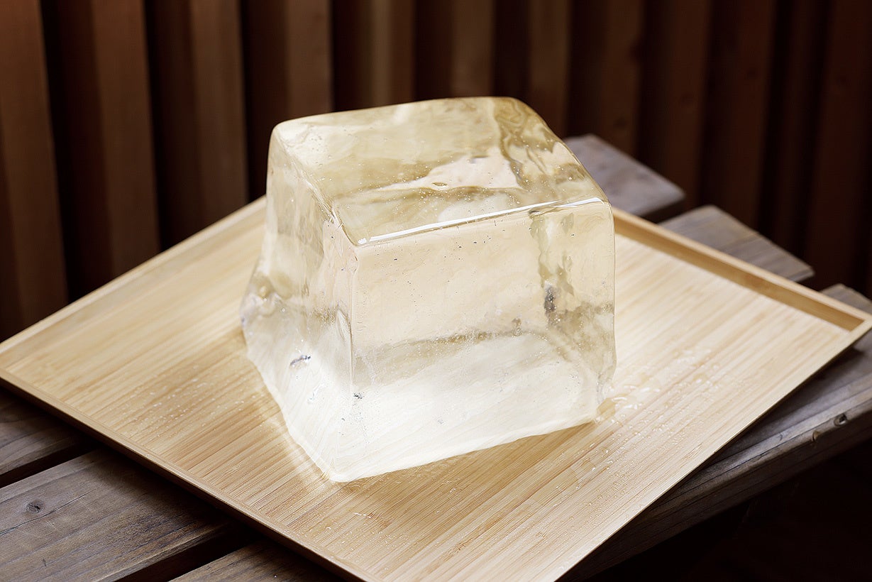 「三ツ星氷室」の天然氷を使用