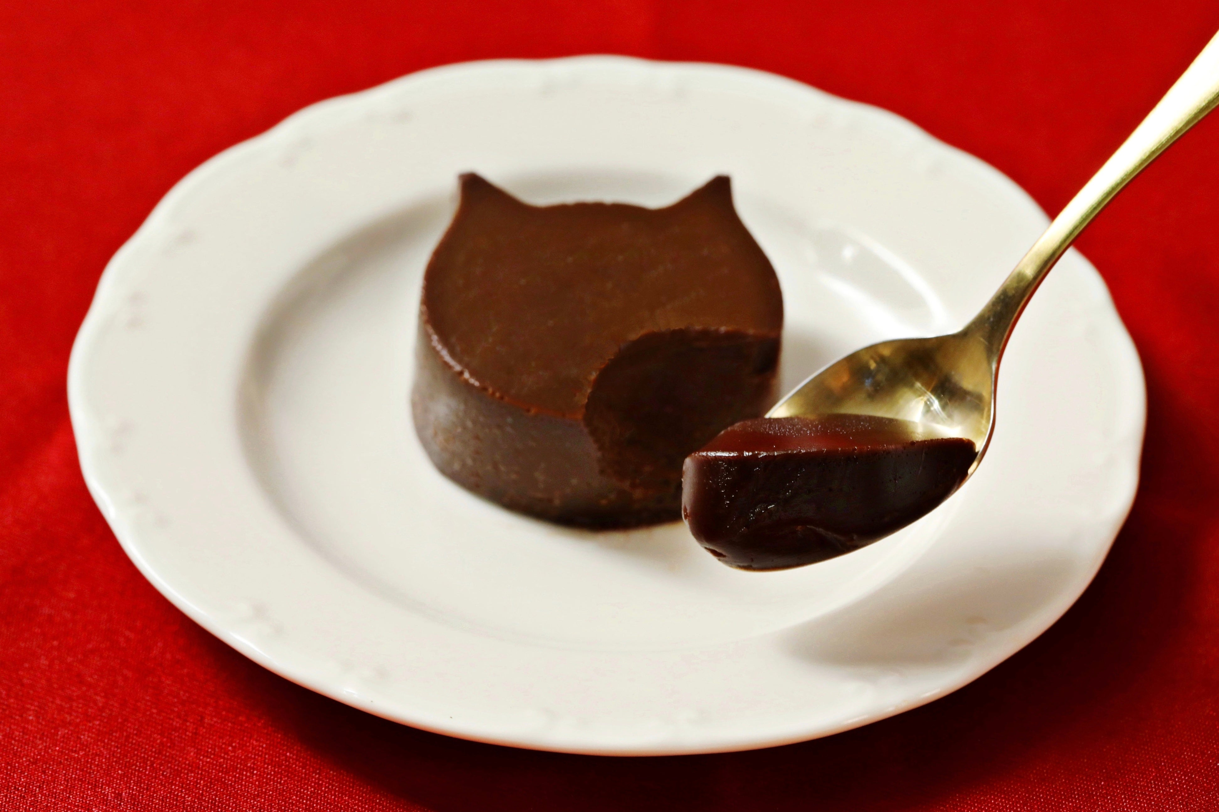 冬限定！ねこスイーツ】口溶けにゃめらか～な食感とチョコの甘み