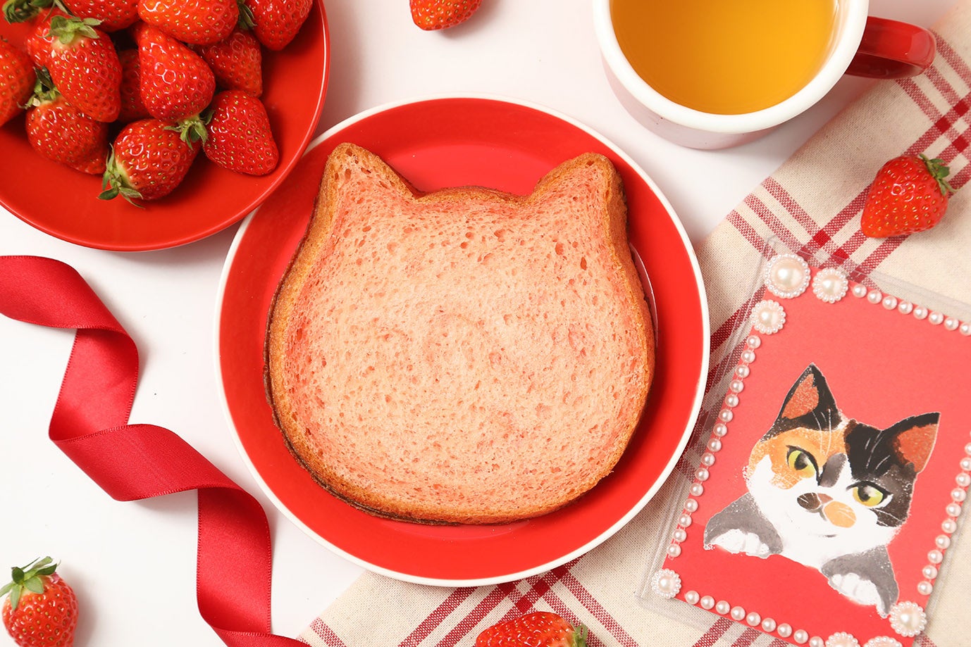 推し活しにゃい？オンラインストア限定で5種の推し色ねこねこ食パンが