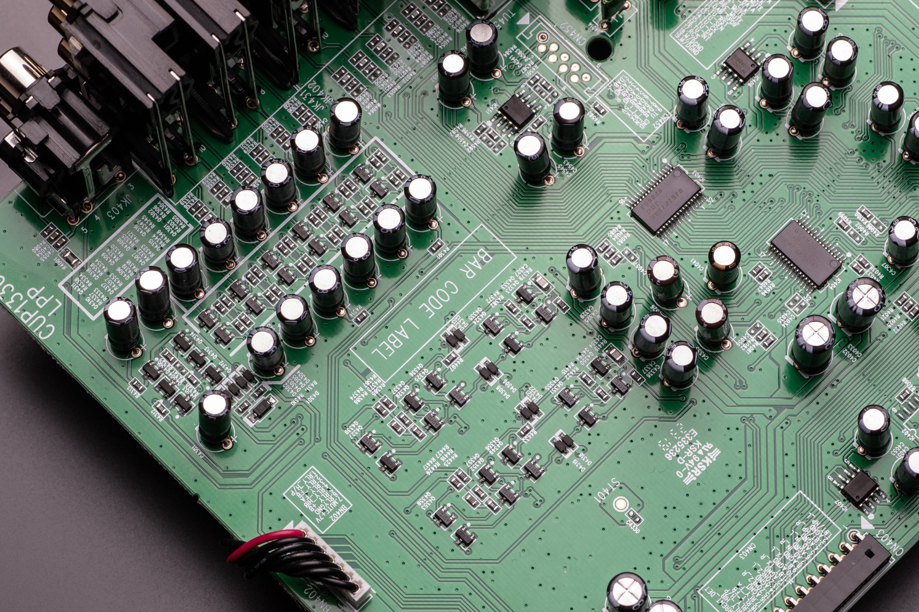 Pre-amplifier with HDAM-SA2