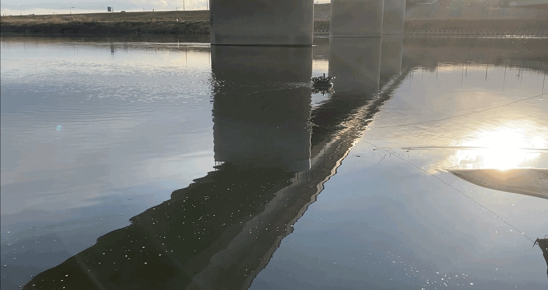 【Go-Tech事業】水上構造物点検用ホバークラフト型水上ドローンを開発し、橋梁点検実証試験に成功 | 株式会社ロックガレッジのプレスリリース