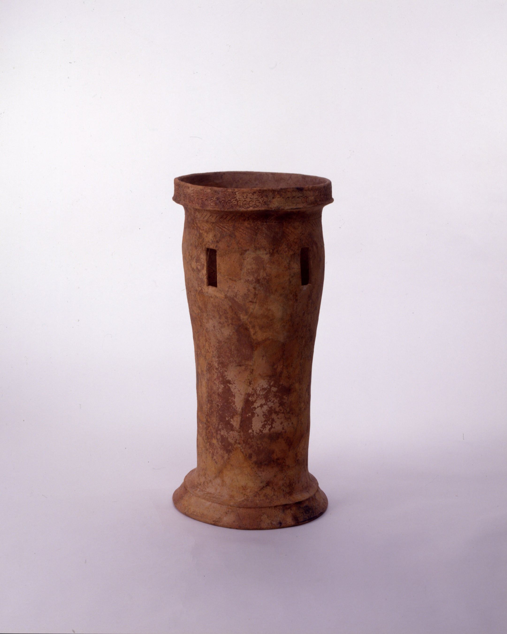 円筒土器（古墳時代） 安来市・塩津山１号墳 島根県埋蔵文化財調査センター蔵