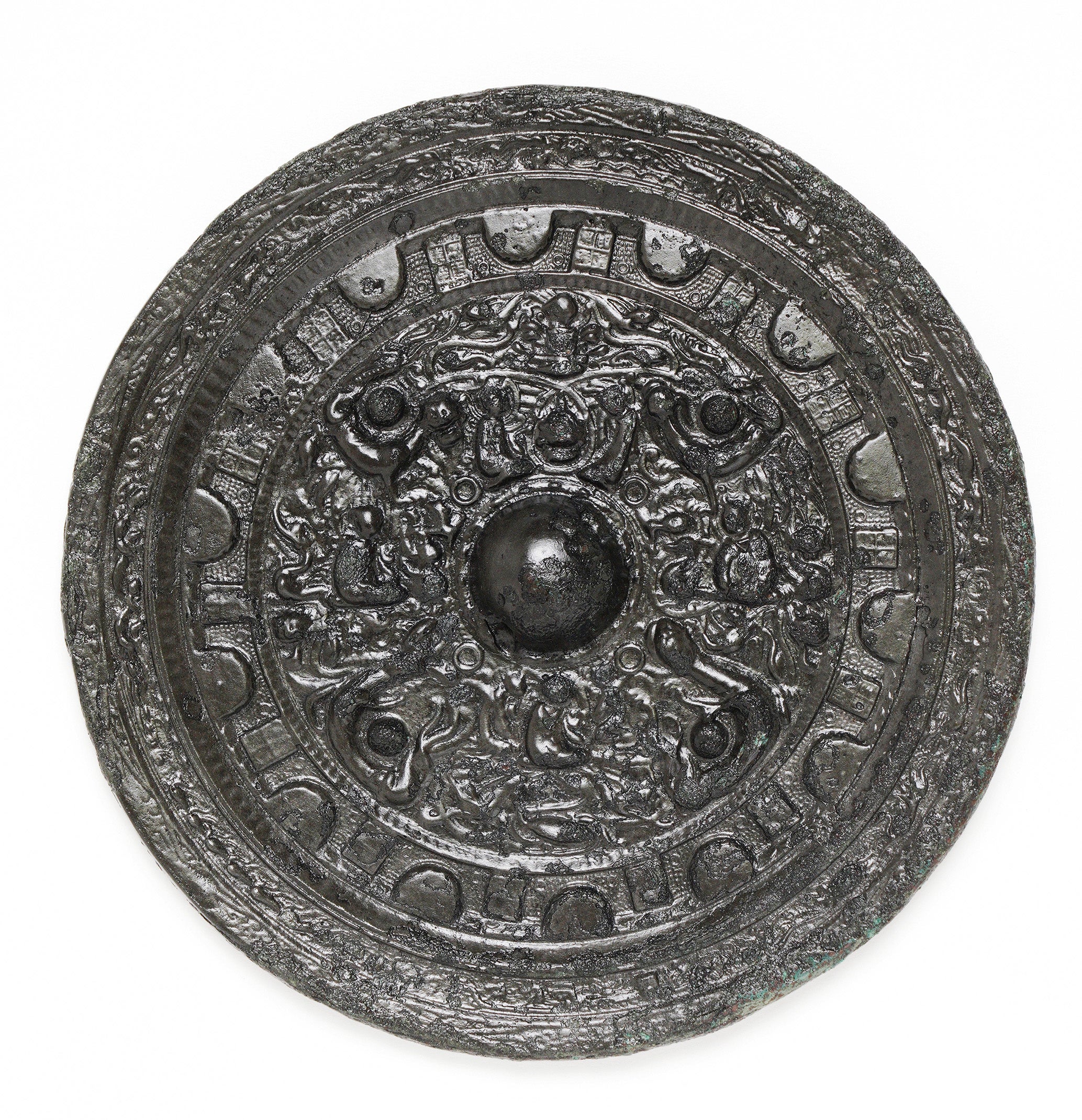 重要文化財　伊勢神島祭祀遺物　画文帯神獣鏡 八代神社蔵