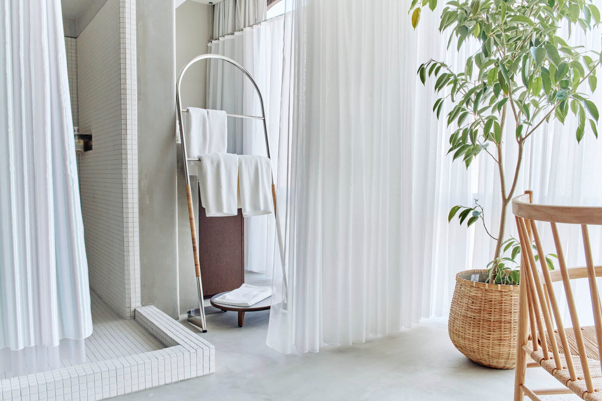 導入施設：香林居（石川県金沢市にある蒸留所併設のブティックホテル）