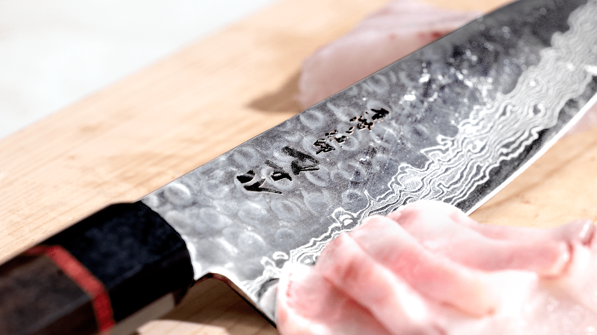 素潜り漁師マサルプロデュース「漁師の牛刀」　牛刀18cm 素潜り漁師マサル『オリジナル包丁』発売決定！ | 株式会社MOGURA